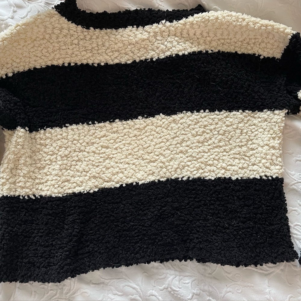 Black and Cream Textured Sweater